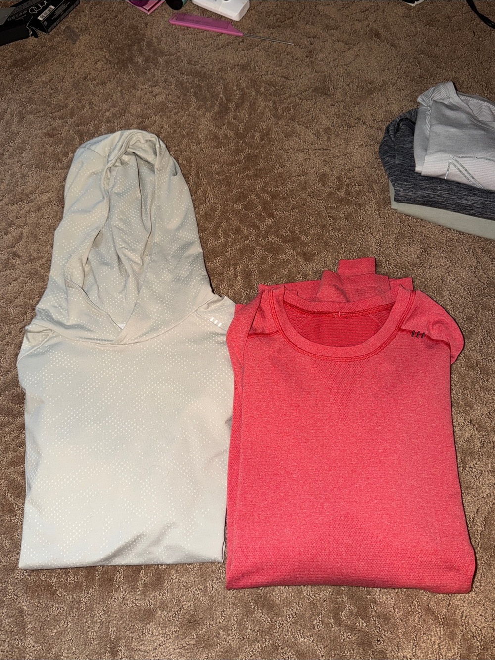 Lululemon 2 pack long sleeve, hoodie